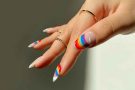 The rainbow manicure, an endless trend