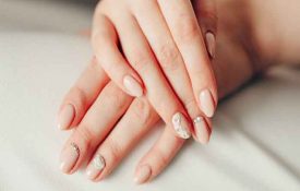 Which to choose between gel nails and acrylic nails?