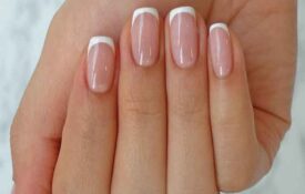 How to achieve a French manicure?